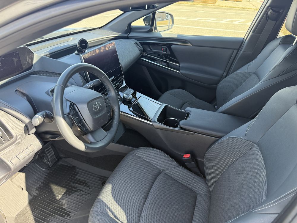 Toyota BZ4X full electrica 2022 in GARANTIE
