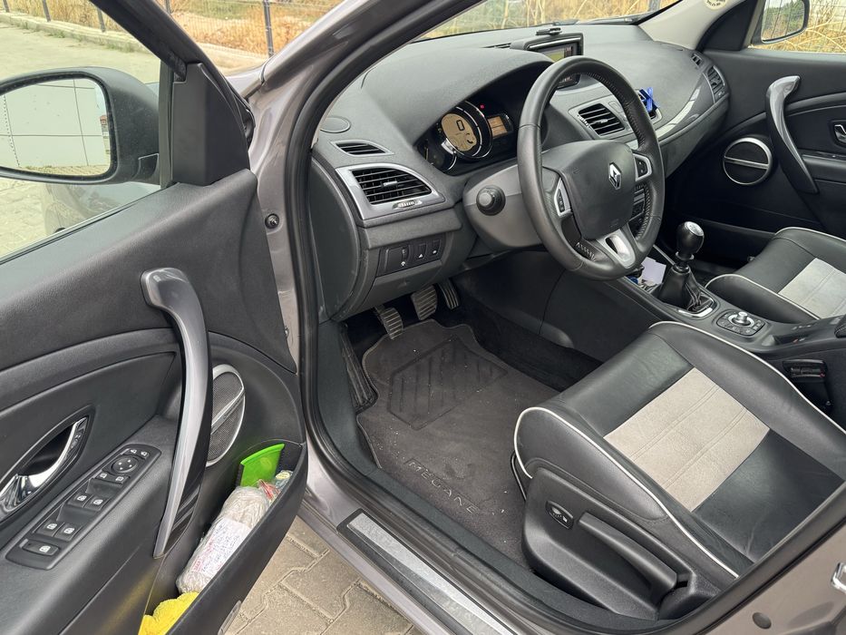 Vand / Schimb Renault Megane 3 Bose Edition