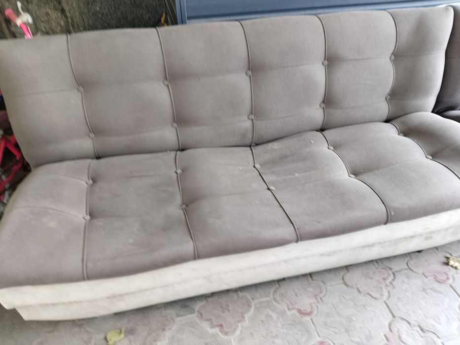 Продаю б.у диваны в среднем состоянии почти даром