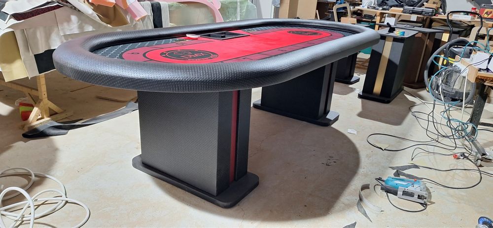 Masa Poker DMX personalizata stoc CustomTables.eu jetoane ceramice