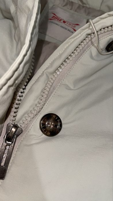 Прекрасно топло яке с гъши пух на Rifle с качулка с естествен косъм