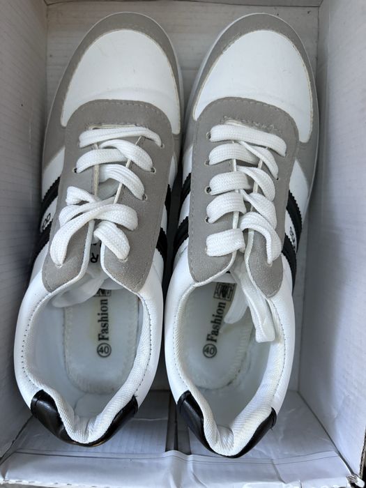 Продавам маратонки 39 номер