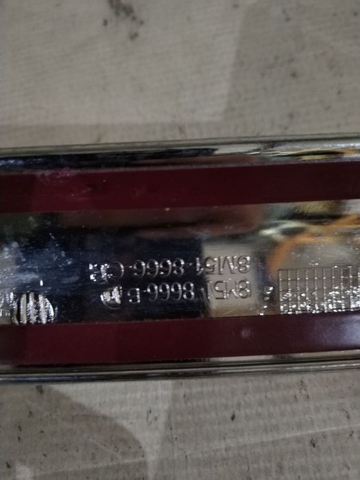 Crom capota Ford Focus 2, facelift, 2008, 2009, 2010, 2011, cod origine OE 8M51-8666-B.