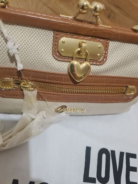 Чанти Love Moschino