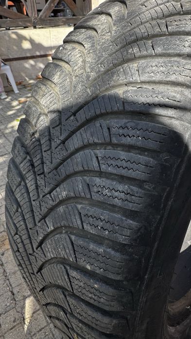 Hankook 205/55/16 зимни