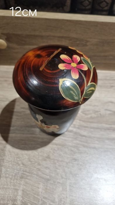 Страхотна дървена касичка