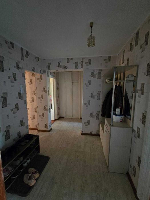 Продам 4-х комнатную квартиру в мкр Акмешит 22