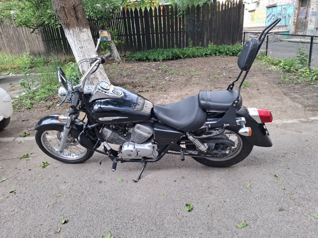 Honda Shadow VT 125