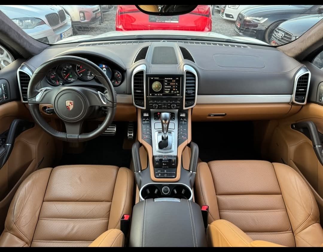 Porsche Cayenne 2011 4.8 turbo 500 к.с.