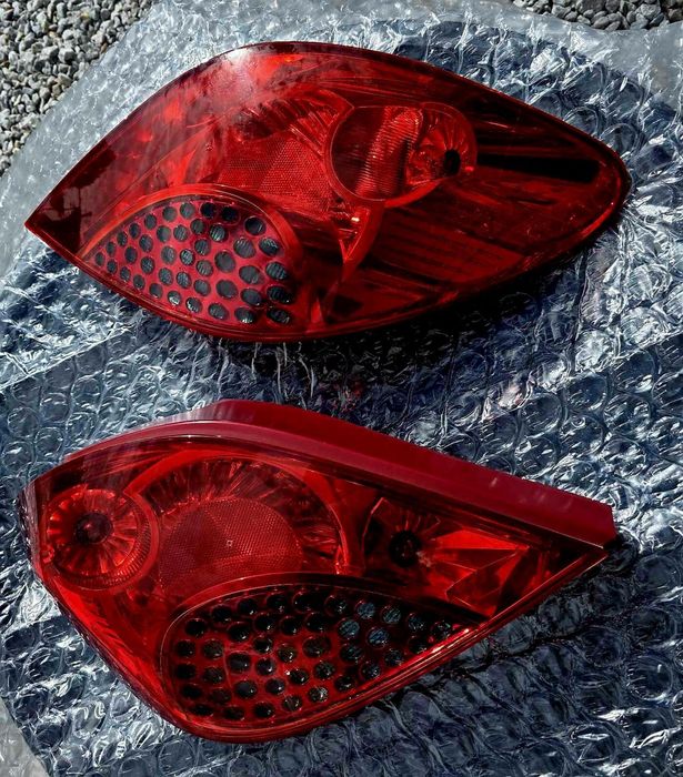 Пежо 207 - 2009 година СТОПОВЕ