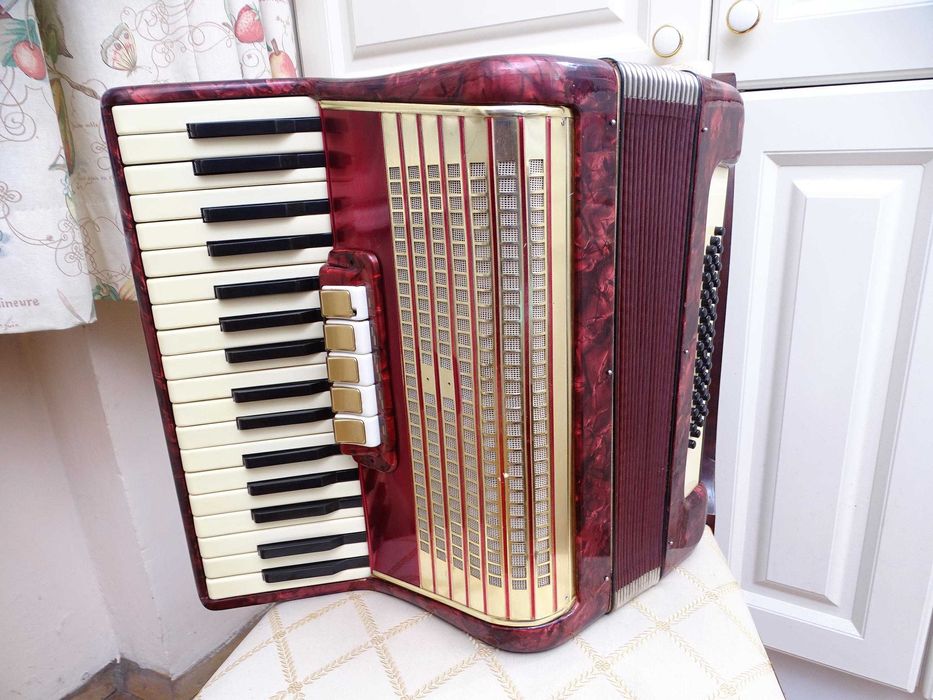 Акордеон "Weltmeister" – винтидж украса, декор - дом или заведение