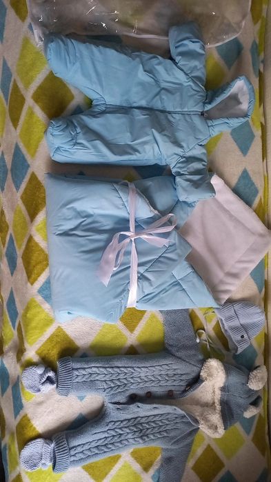 Продаю все за 10тыс ,только одевали привыписке