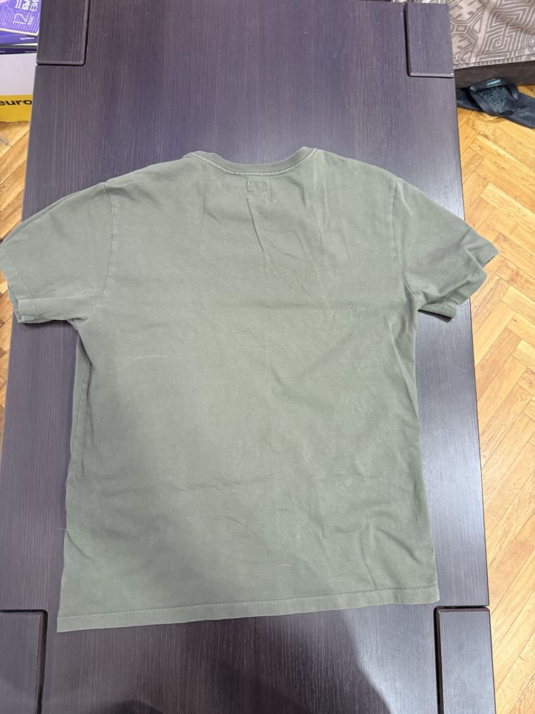 Levi’s М размер не е носена