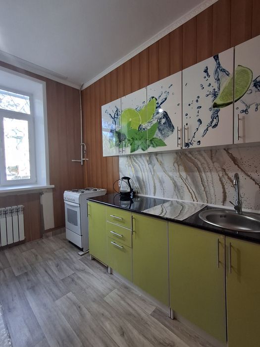 2х комнатная квартира на 1 этаже,  хол-гостиная, Пионерская, 18,