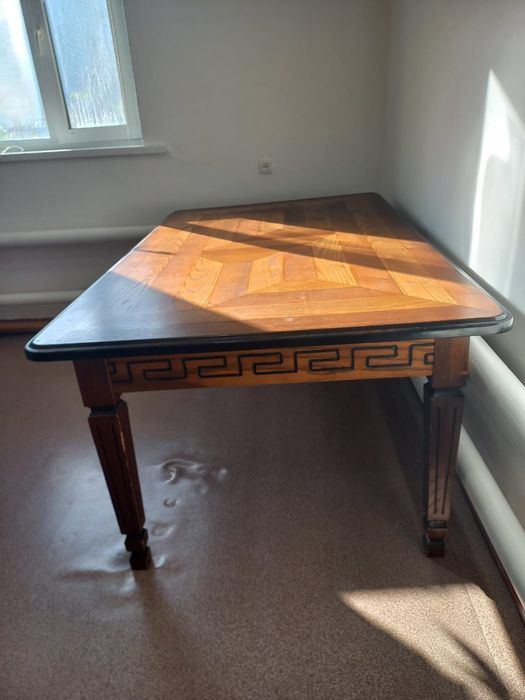 Стол качественный