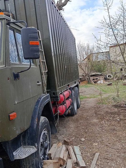 Kamaz prisep sotiladi