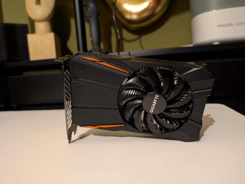 Placa video NVIDIA GTX 1050 Gigabyte
