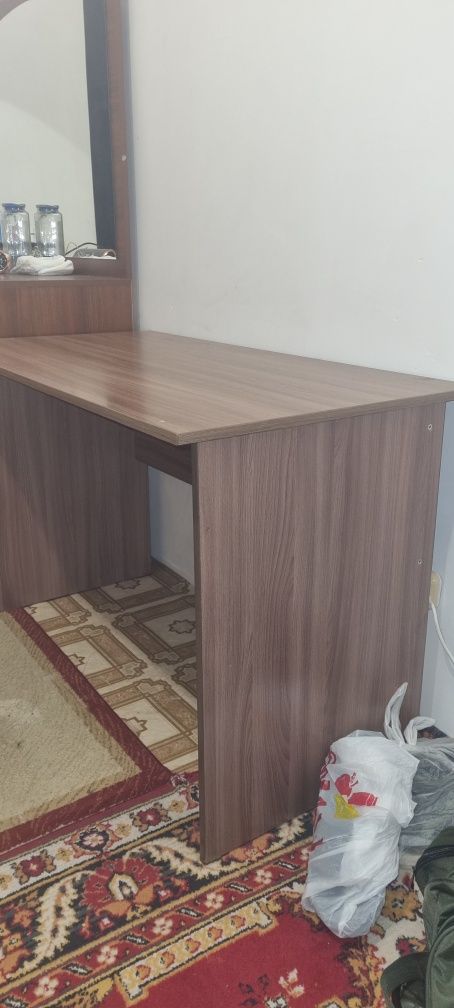 Стол компьютерный
