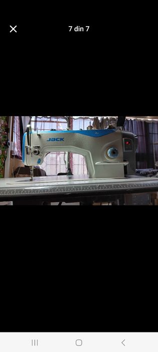 Vand masina de cusut liniara JACK F-4 Produs aproape NOU
