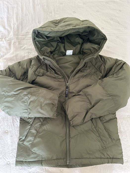 Зимно яке Nike ,маслено зелено