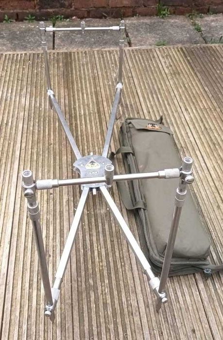 Solar CROC POD  Шаранджийска стойка Inox