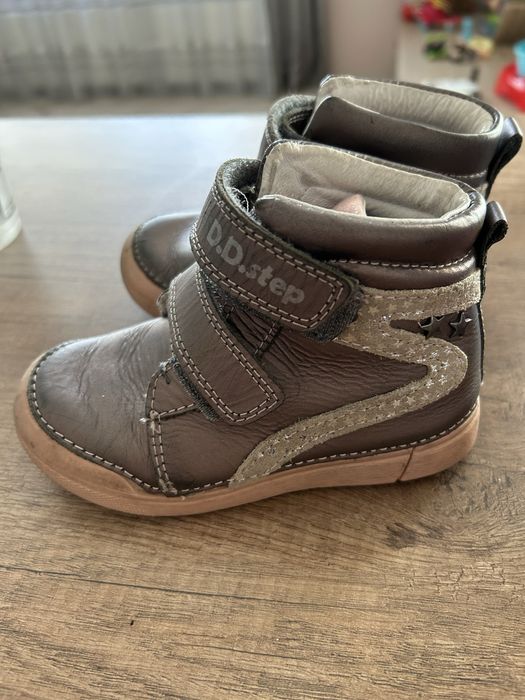 Детски кожени обувки за момиче