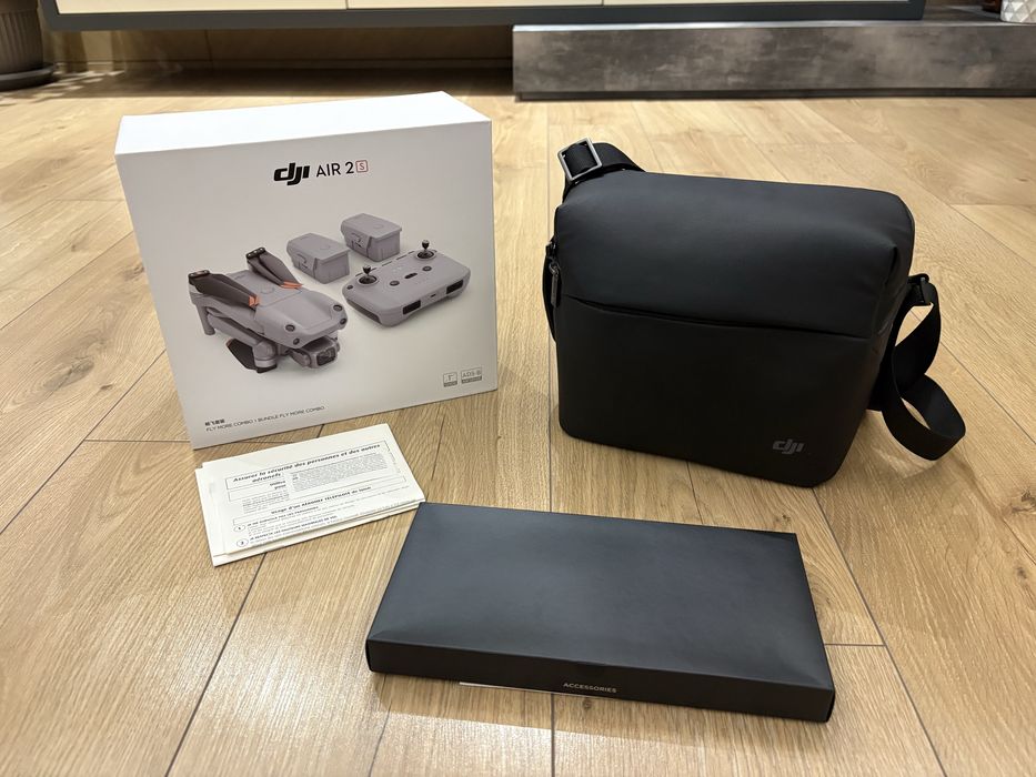Дрон DJI Air 2S Fly More Combo