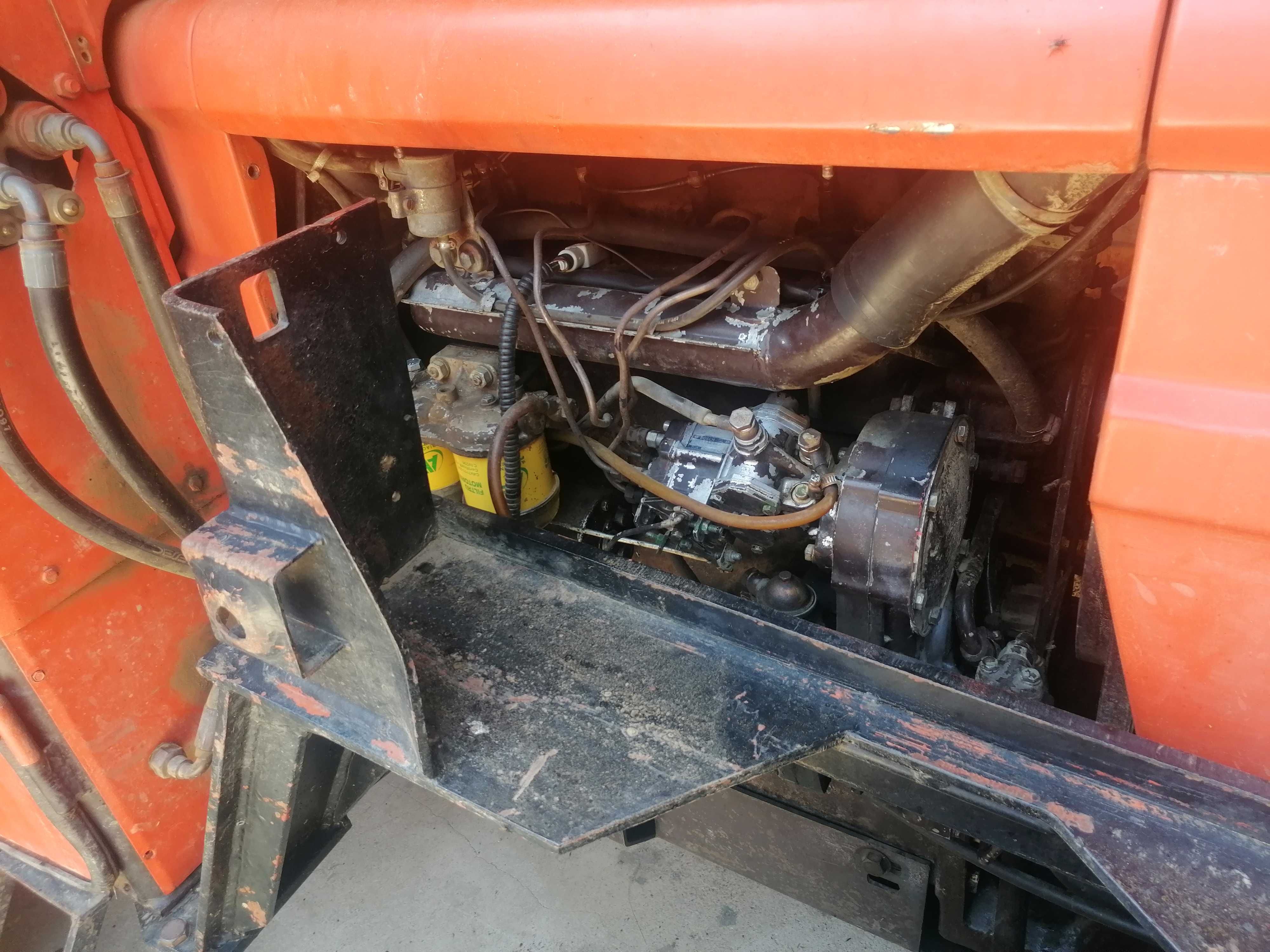 Tractor Fiat 640 dtc 4x4 cu încărcător