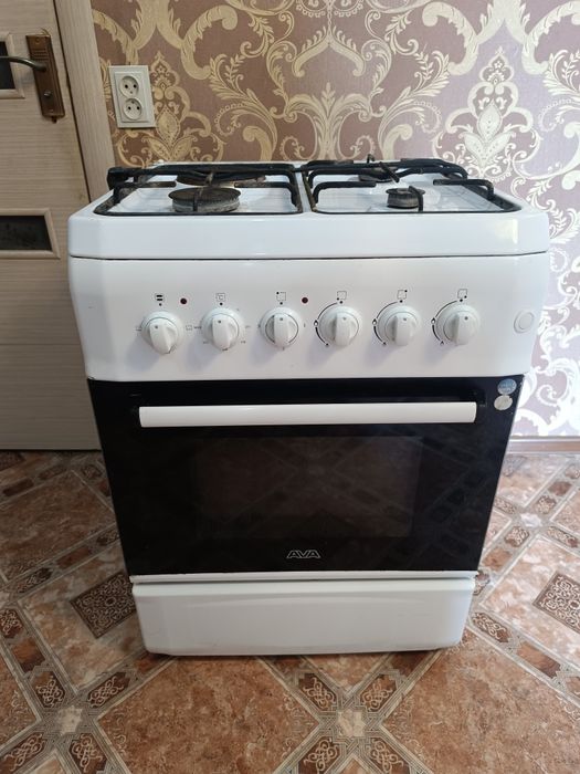 Продам почти новая газовая плита