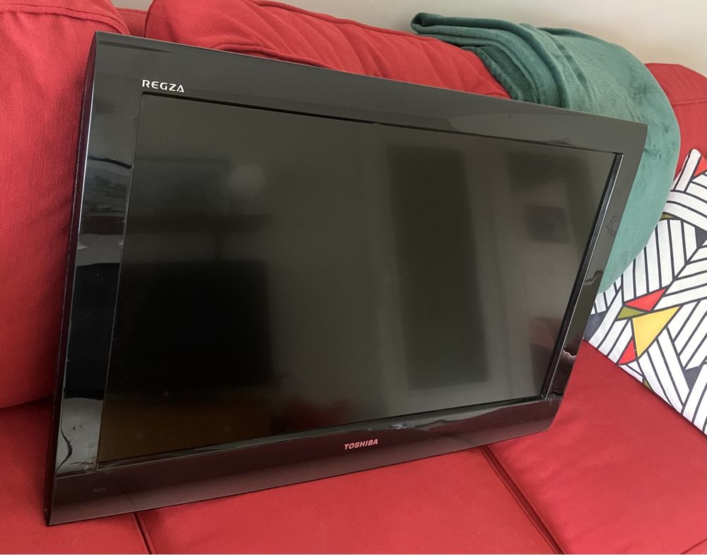Toshiba REGZA 32lv733g 32 inch