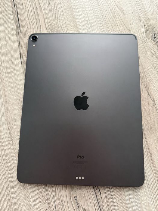 iPad Pro 12.9 (3rd gen) – 64GB Wi-Fi – Stare foarte bună