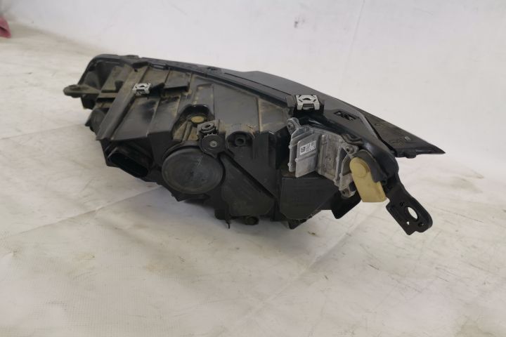 Десен фар Оригинален Led в добро състояние Фолксваген ВВ / Volkswagen