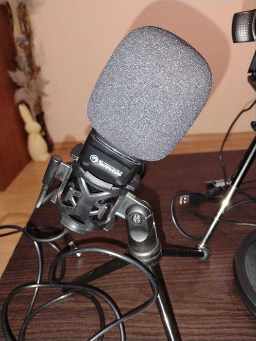 LOGITECH C920+Микрофон+Стойка за Микрофон