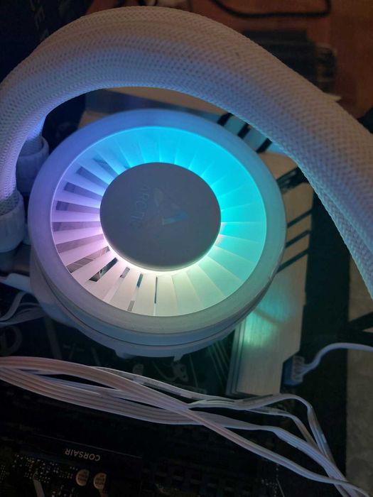 i7 13700 + Asus Prime B760M-A Wi-Fi D4 + ARCTIC Freezer III 240 A-RGB