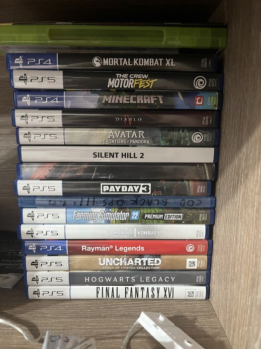 Vand Jocuri PS5/PS4 in stare perfecta