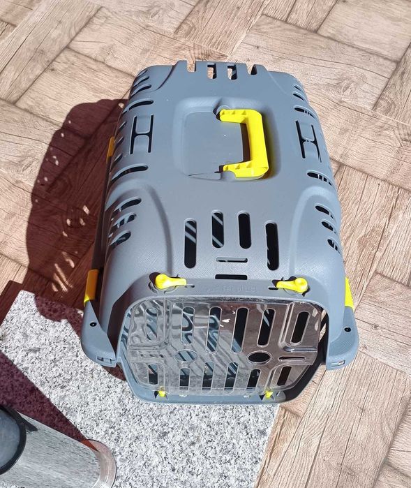 ГОЛЯМА Клетка домашни любимци Made in Italy и Чисто Нови Поилка 0.5л