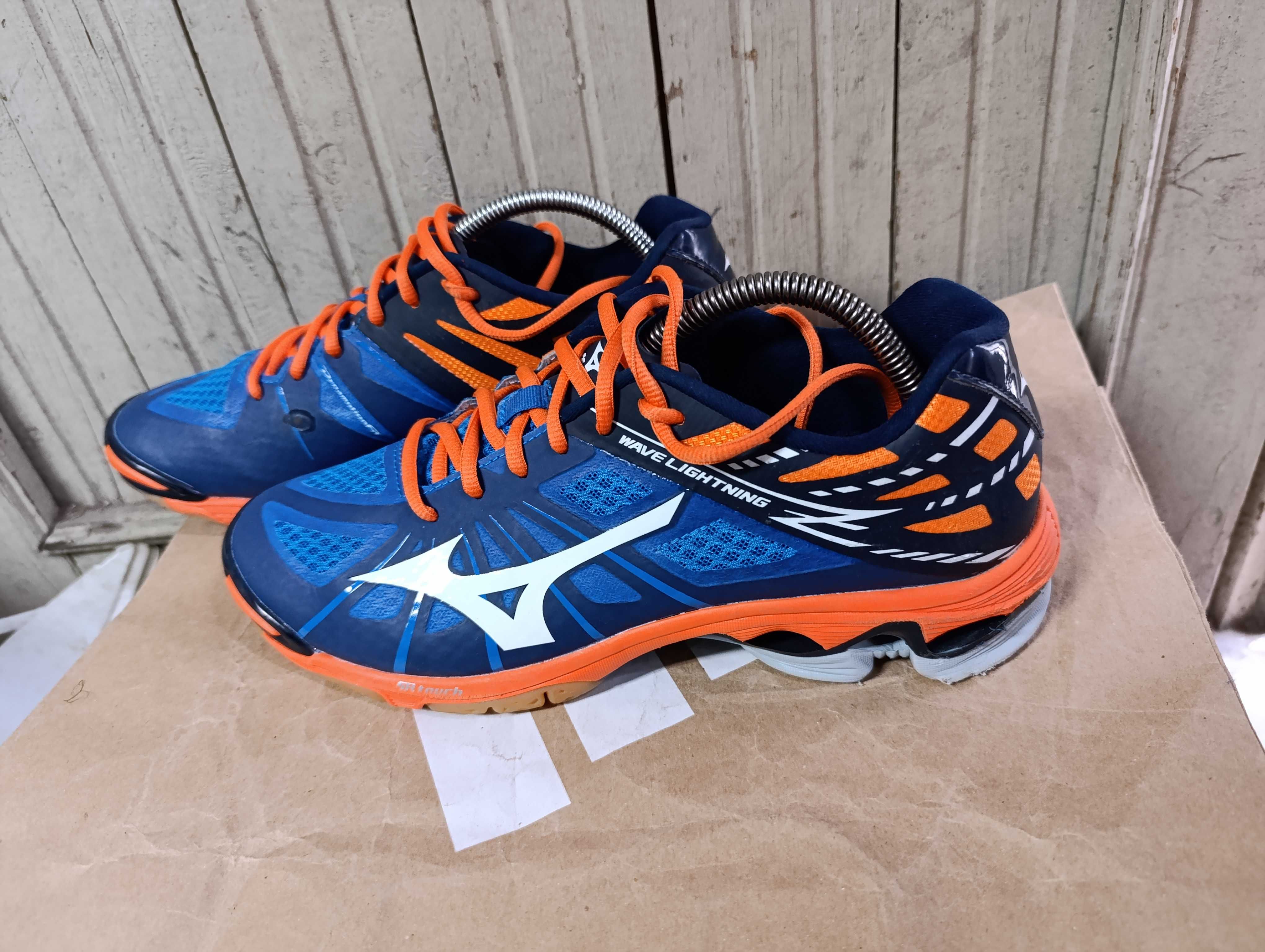 Mizuno Wave Lightning Z''оригинални маратонки 43 номер
