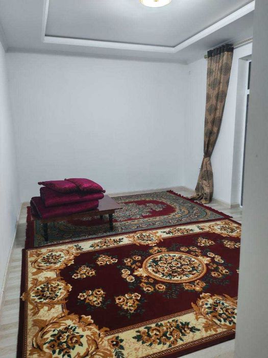 Ijaraga kvartiraga 2 ta qiz kerak(xozyaykali)