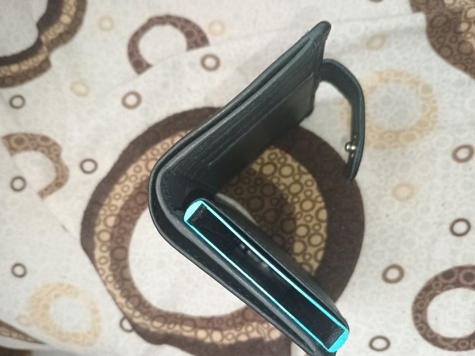 Мъжки портфейл с отделение за карти