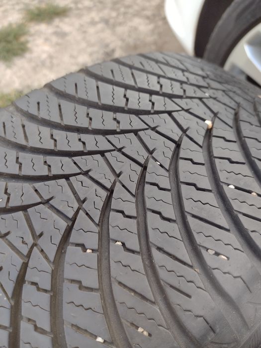 Всесезонни 2бр.195/45/16  Фалкен дот2321