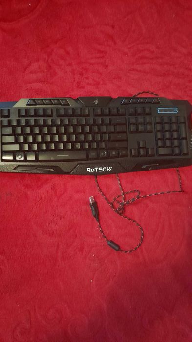 vand tastatura pc ro tech cu fir, pe conexiune usb