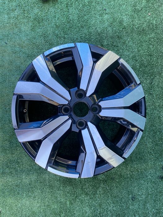 Janta aliaj Oe 403004026R Renault Dacia 4 X 100 R16