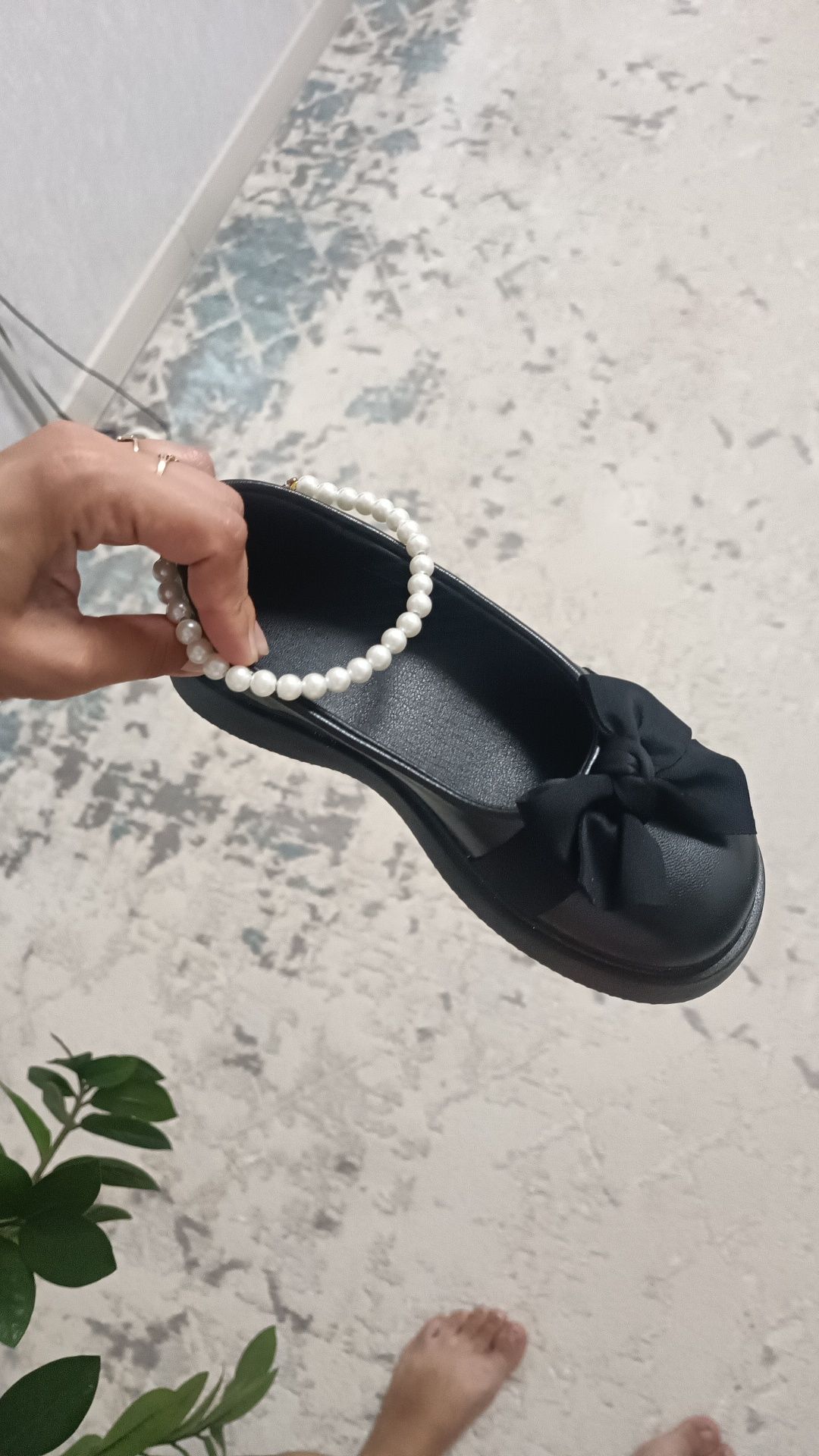 Продам новые туфли на девочку