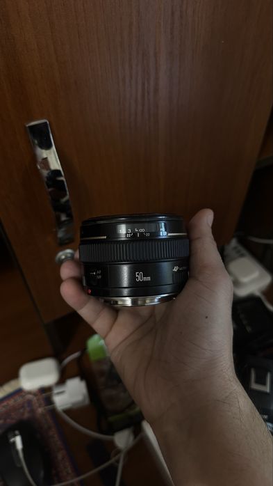 Canon EF 50 mm f/1.4 USM 250$