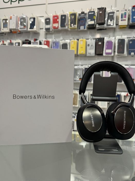 BOWERS & WILKINS Px8 / Future Gsm Mobile