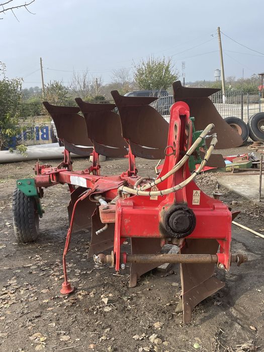 Plug 4+1 necesita tractor  minim 130cp
