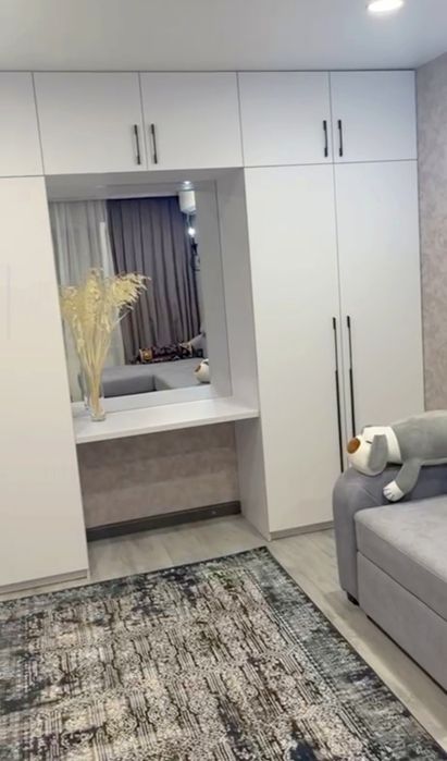 Своя Ул.Бобура 1-4-5 ТЦ Некст кирпичный дом 1,5*3 балкон с обстановкой