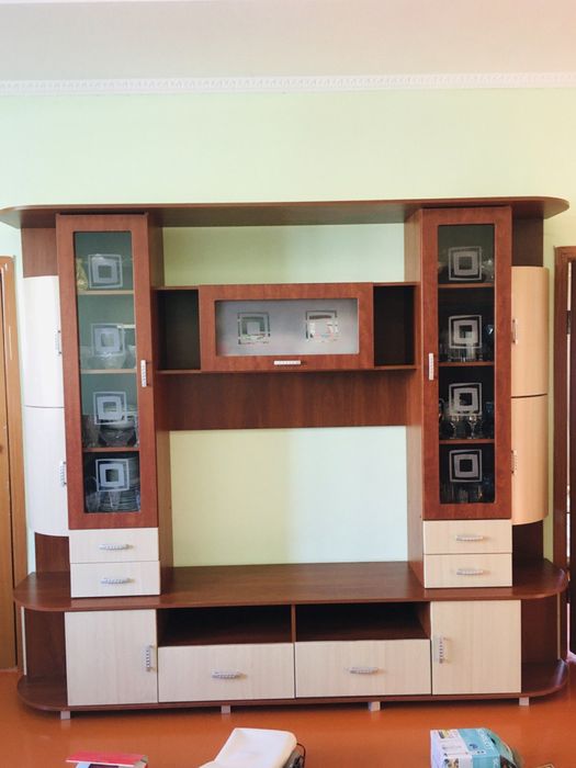 Стенка гостинный