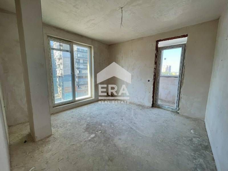 Тристаен апартамент ново строителство на бул. Бозвели