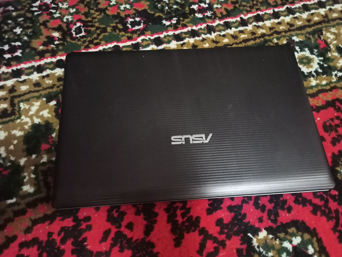 Asus noutbook core i5, 2 gb videokarta , 8 gb operativka